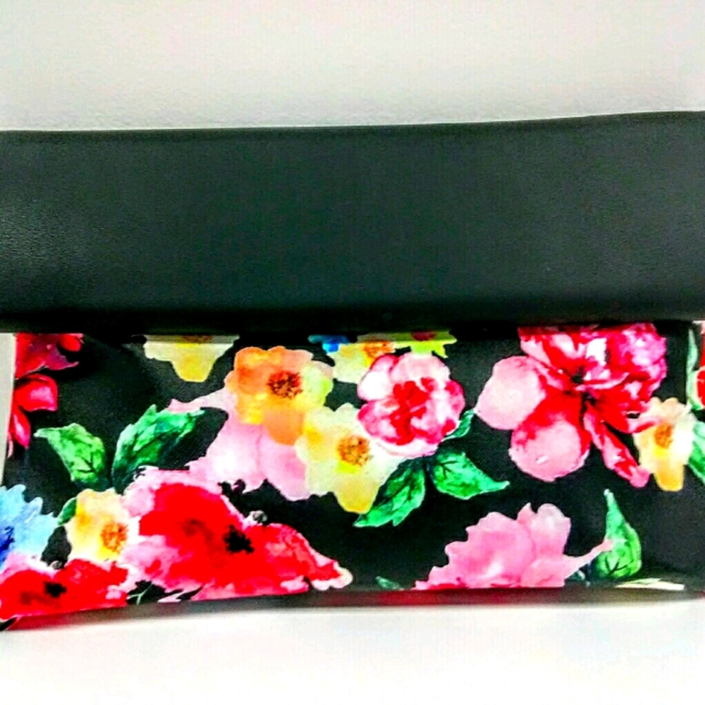 NEW! CUTE! Black  Colorful Flower Bag!